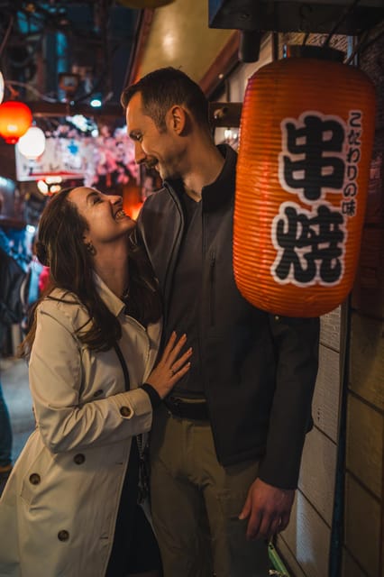 Tokyo Photoshoot Tour with a Local Photographer - Meeting in front of the police box: the first minute sets the tone