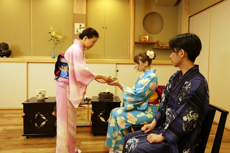 Tokyo: Practicing Zen with a Japanese Tea Ceremony - Zen Buddhism, Utensils, and the Hidden Meaning in the Details