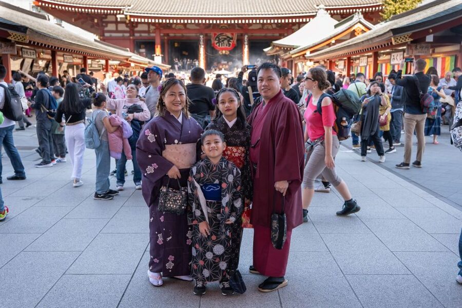 Tokyo: Private Custom Walking Tour with Local Guide - Key highlights at a glance