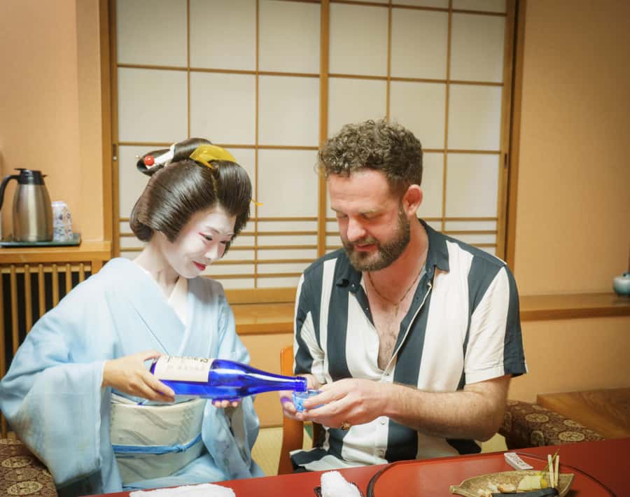 Tokyo: Private dinner with Geisha at a Member's only Ryotei - Tokyo geisha culture, Kagurazaka style