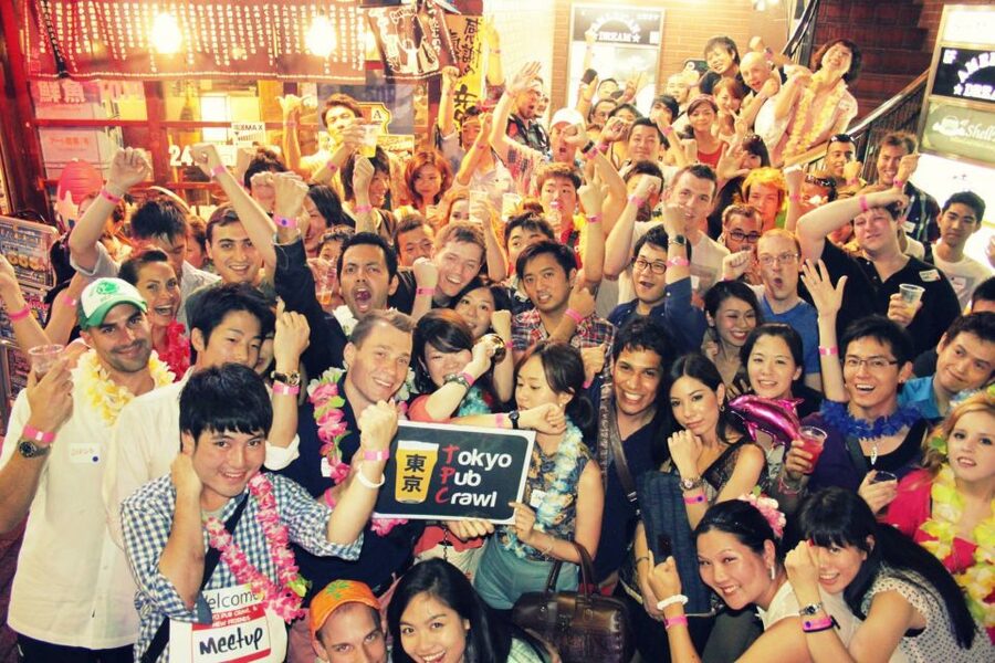 Tokyo: Pub Crawl and Bar Tour - Roppongi nightlife, managed for you