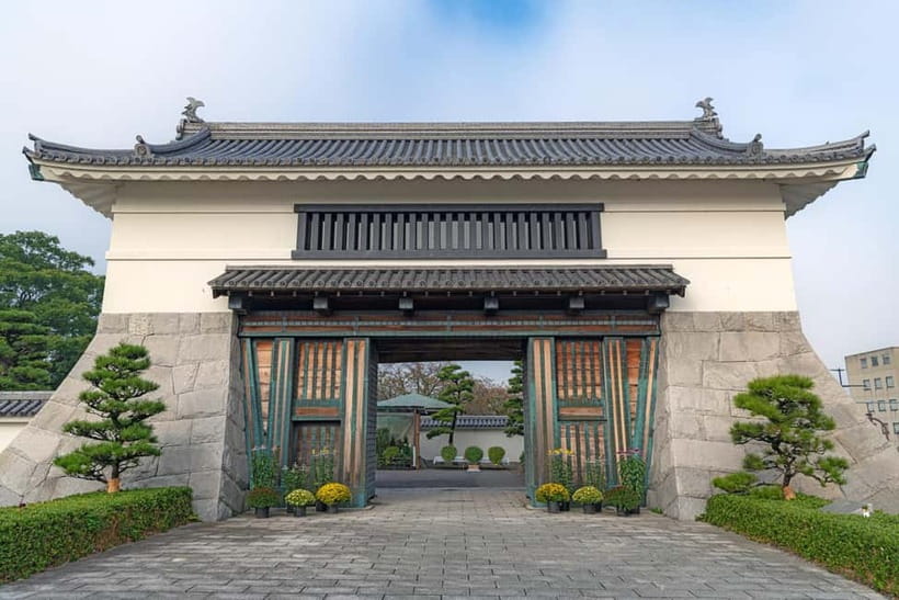 Tokyo: Pvt. Tour - Edo Castle & Imperial Palace East Gardens - FAQ