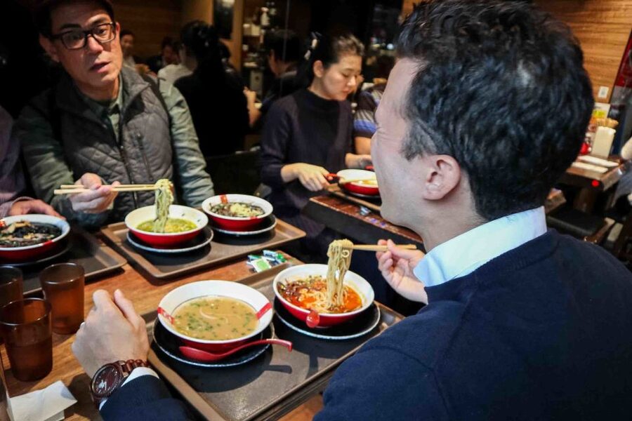 Tokyo: Ramen Tasting Tour with 6 Mini Bowls of Ramen - The Shinjuku route: classic Tokyo ramen to modern tori paitan
