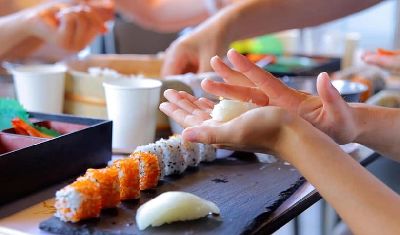 Tokyo: Roll and Authentic Sushi Making Class in Asakusa - Price and value: what $58 buys you in Asakusa