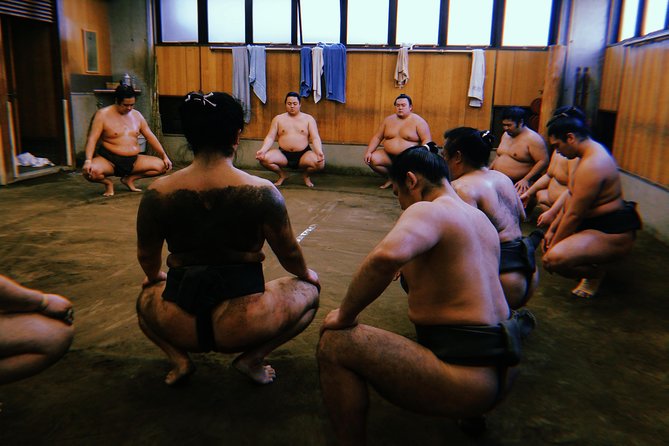 Tokyo Ryogoku Sumo Morning Practice + Photo Shoot with Wrestlers - Finding the Right Ryogoku Exit and the Stable Walk That Sets the Tone