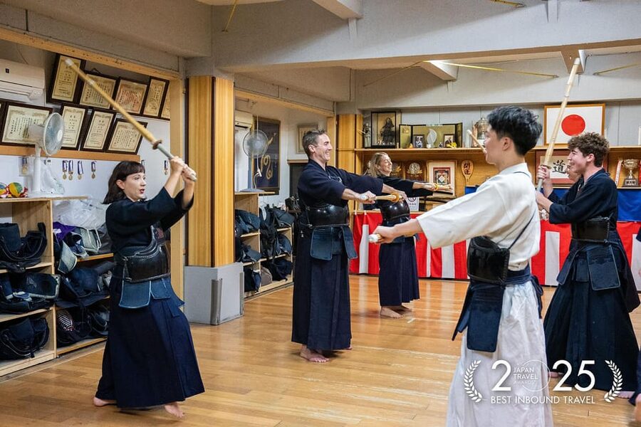 Tokyo: Samurai Kendo Practice Experience - The armor rental: why full equipment is worth it