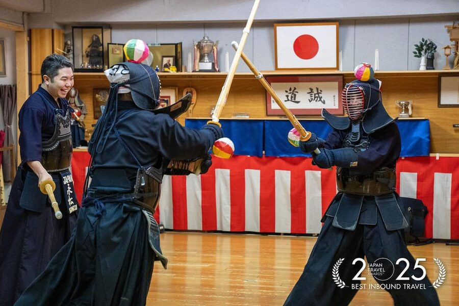 Tokyo: Samurai Kendo Practice Experience - Your 2-hour flow: armor up, etiquette first, then strikes