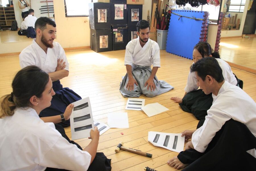 Tokyo: Samurai Sword & Archery Class from Samurai Descendant - Gekken and sparring: timing offense and defense with a practice sword
