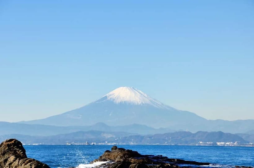 Tokyo:Sea of Mount Fuji, Hakone Ropeway, Ōwakudani, Enoshima - Sagami Bay, Kanagawa: A Coastal Photo Stop to Finish the Loop
