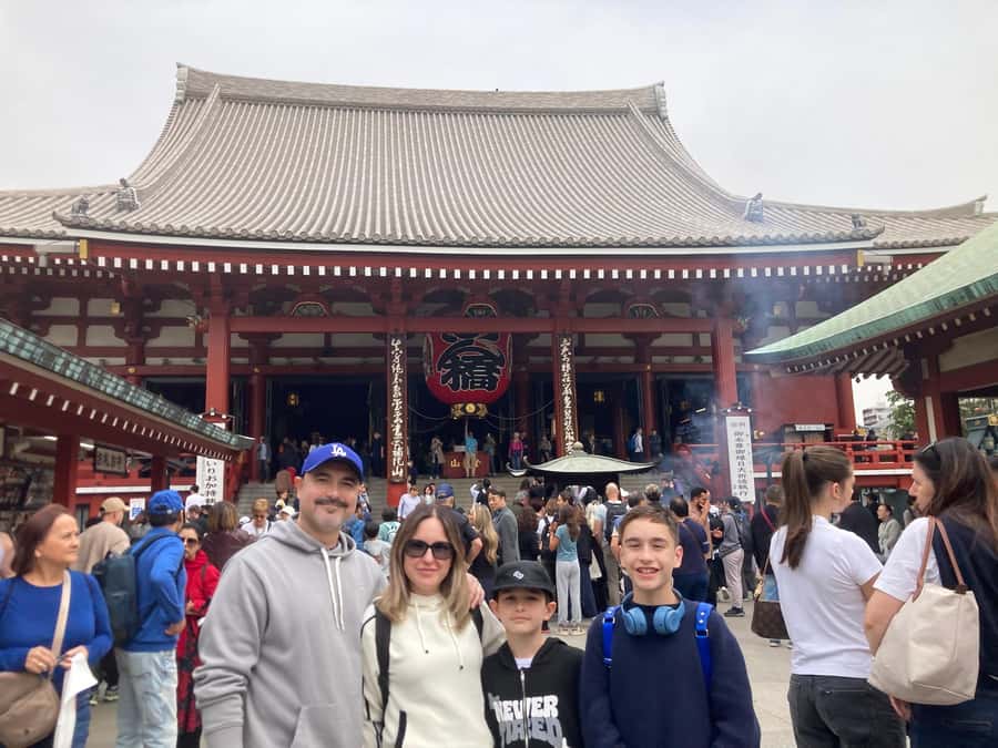 Tokyo: Sensoji Temple & Street Food: Private Tour with guide - What to Bring for a Comfortable Walk