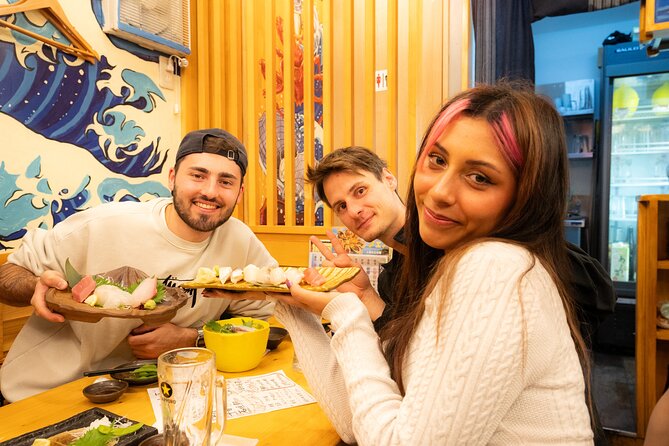 Tokyo: Shibuya Authentic Food Tour & Local Delights - Hachiko and Shibuya Scramble Crossing, the fast orientation you’ll want