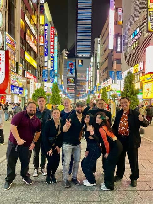 Tokyo: Shinjuku Bar and Izakaya Hopping Tour - Timing, meeting up, and why WhatsApp matters