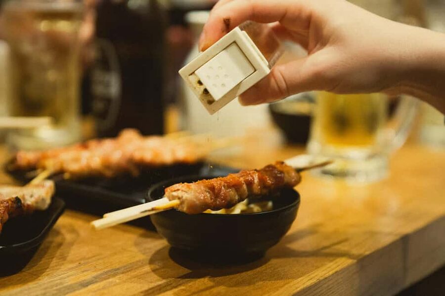 Tokyo: Shinjuku Izakaya and Golden Gai Bar Hopping Tour (2h) - Quick hits
