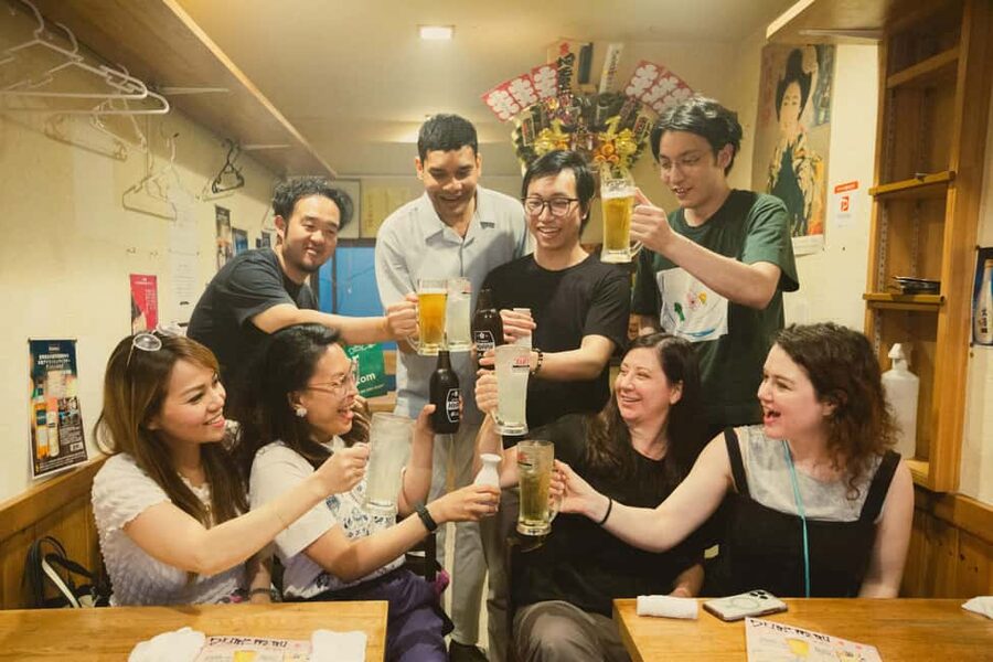 Tokyo: Shinjuku Izakaya and Golden Gai Bar Hopping Tour (2h) - Why Shinjuku After Dark Feels Like a Tokyo Power-Up