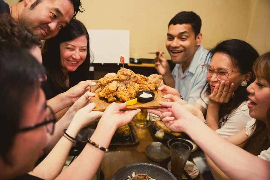 Tokyo: Shinjuku Izakaya and Golden Gai Bar Hopping Tour (2h) - Your English Guide Makes It Matter, Not Just the Map