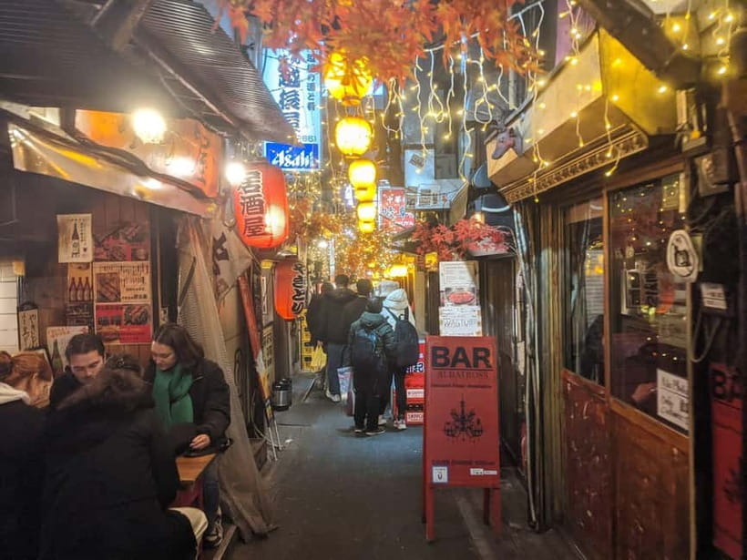 Tokyo Shinjuku : Private Walking Night Tour with Pachinko - Hanazono Shrine Stop, Then a Final Walk Back Through Shinjuku