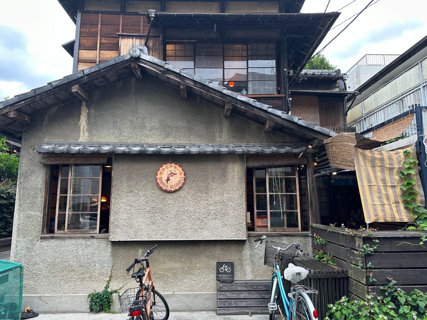 Tokyo:Stroll in Old traditional culture towns~Yanaka & Nezu - Nezu Shrine: torii path, calm atmosphere, and real-life religion