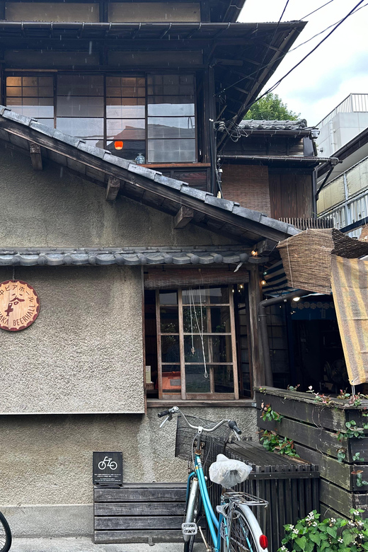 Tokyo:Stroll in Old traditional culture towns~Yanaka & Nezu - Yanaka Ginza and the sunset staircase photo moment