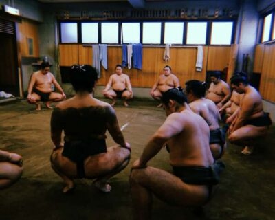 Sumo Morning Practice Tour in Ryogoku and Photo Shoot