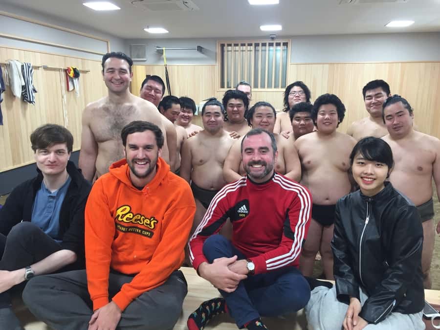 Tokyo: Sumo Morning Practice Tour in Ryogoku and Photo Shoot - What your guide actually teaches you, beyond the obvious