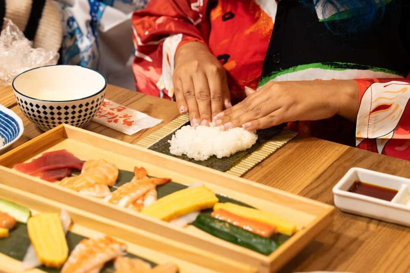 Tokyo: Sushi Making Class in a Happi Coat near a Famous Spot - Location and Meeting Point: Plan for a Little Flexibility