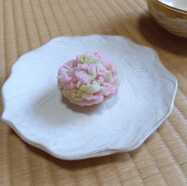 Tokyo: Tea Ceremony Experience in a small tea room - Sweets, etiquette, and the meaning behind omotenashi