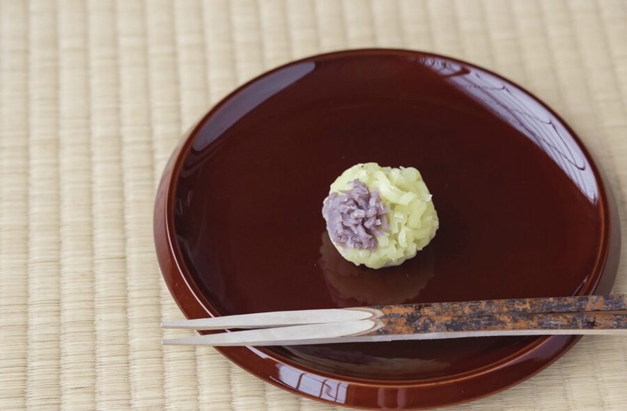 Tokyo: Tea Ceremony Experience in a small tea room - Kimono option: a fun extra, but plan for cost