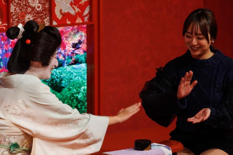 Tokyo: Traditional Geisha Experience Show & Japanese Dinner - Ozashiki games and conversation: what interaction actually looks like