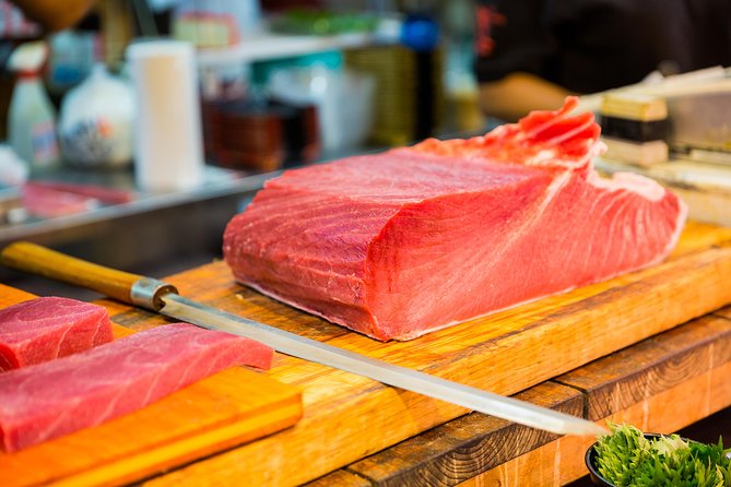 Tokyo Tsukiji Fish Market Food and Culture Walking Tour - Tsukiji Uogashi mini wholesale: where freshness looks serious