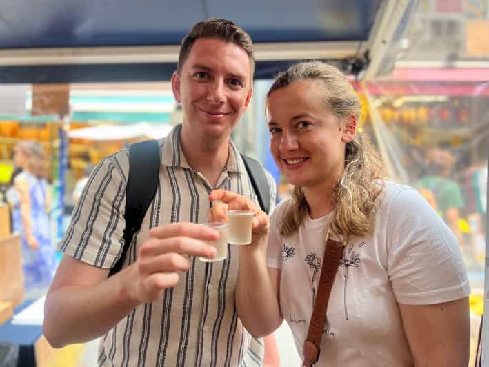 Tokyo: Tsukiji Fish Market Guided Walking Tour - Tsukiji Hongwanji Temple: your calm intro before the market noise