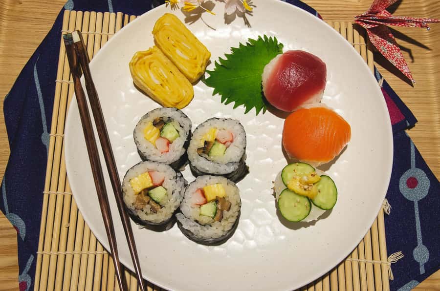 Tokyo: Tsukiji Market Walking Tour & Sushi Cooking Class - Should You Book This Tsukiji Market and Sushi Cooking Class?
