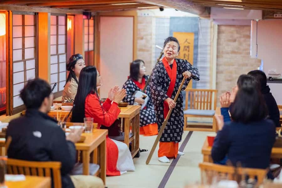 Tokyo: Yakatabune Dinner Cruise with Japanese Show & Drinks - What the Yakatabune Experience Really Feels Like