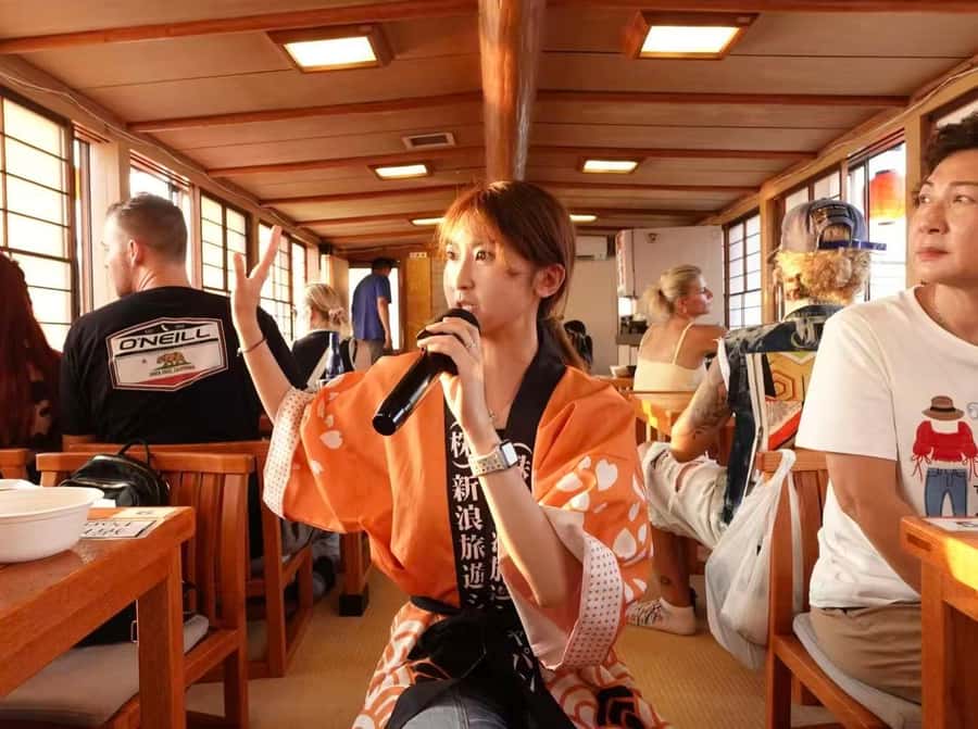 Tokyo: Yakatabune Dinner Cruise with Japanese Show & Drinks - How the Onboard Show Works, and What to Expect from Day to Day