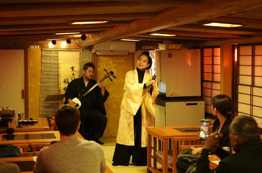 Tokyo: Yakatabune Dinner Cruise with Japanese Show & Drinks - Meeting at Etchūjima Pier, and Why Being Early Matters