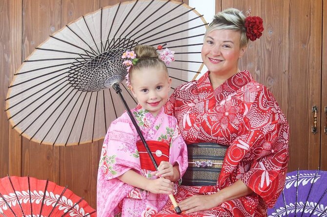Traditional Japanese Costumes "Kimono", "Yukata", "Ryuso", "Photograph Course "Hair Set & Lipstick & Kimono & Photography" - Dressing and the included comfort items