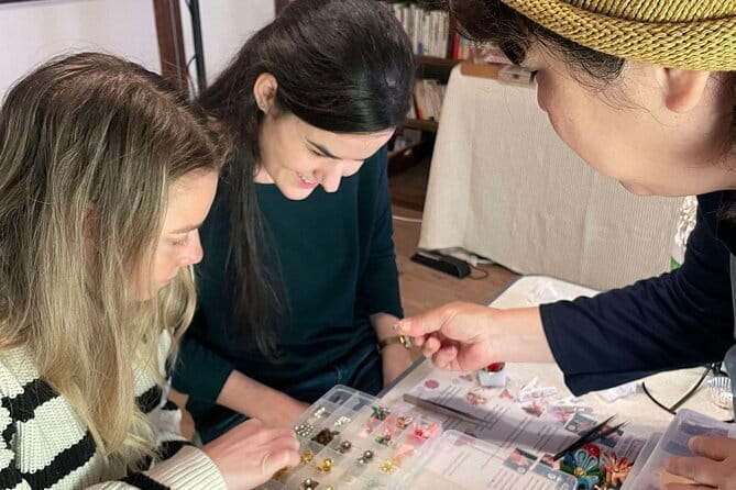 Tsumami Zaiku (Kanzashi) making Workshop in Abeno Osaka - Key highlights to notice before you go