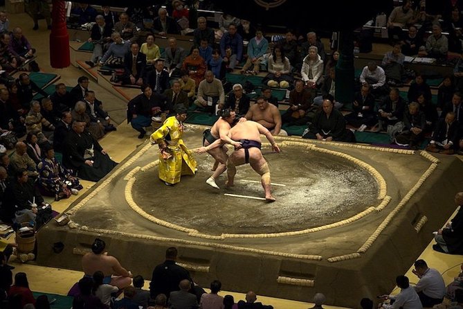 Ultimate Sumo Tournament: Tokyo, Osaka, Nagoya, Fukuoka - Osaka, Nagoya, Fukuoka: same sport, different city energy