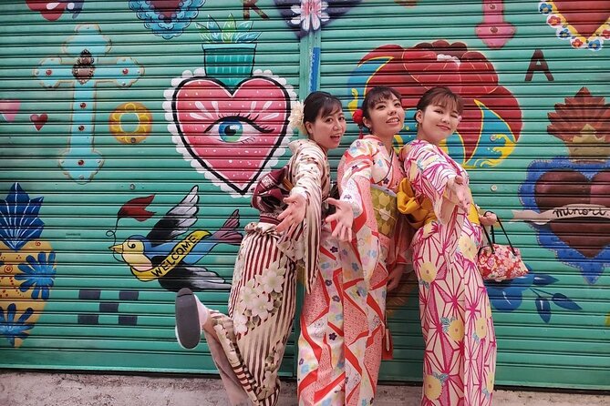 Walking around town in a kimono, you can choose your favorite kimono from the traditional Okinawan costumes "Ryuso", "Kimono", "Yukata" 《Hairset & Lipstick & Kimono & Rental Fee》All Comic Book - Hair, Lipstick, and Dressing: Included, but Keep Expectations Clear