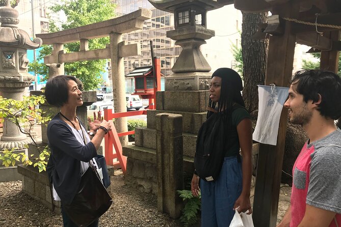Walking Small-Group Nagoya City Tour - Stop 1: Nagoya Castle, golden roof details and renovated interiors