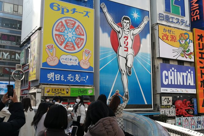 Walking Tour of Osaka's 5 Must-See Sights, with Ramen for Lunch - Shinsekai and Tsutenkaku: Retro Streets With Real Snack Energy