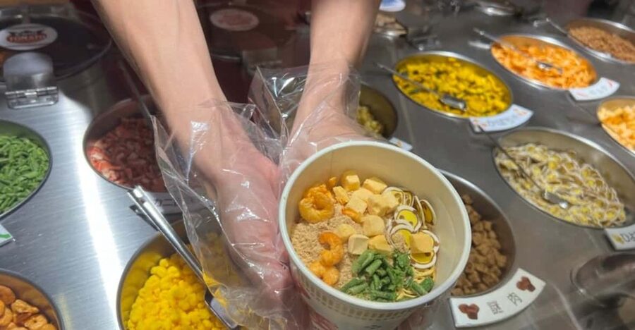 Yokohama: Guided Cup Noodles Museum Tour & Make Your Own Cup - Key moments you will love