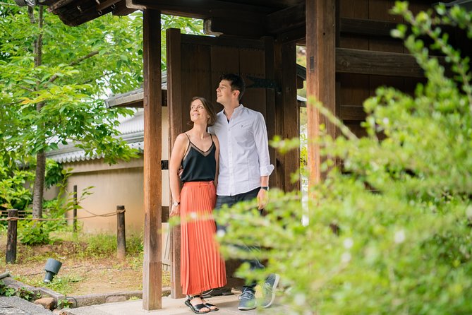 Your Private Vacation Photography Session In Kyoto - Maruyama Park for sakura season, then Yasaka Shrine for the finale